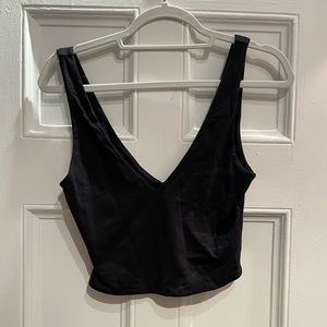 Aritzia Babaton Contour V - Neck Tank size medium